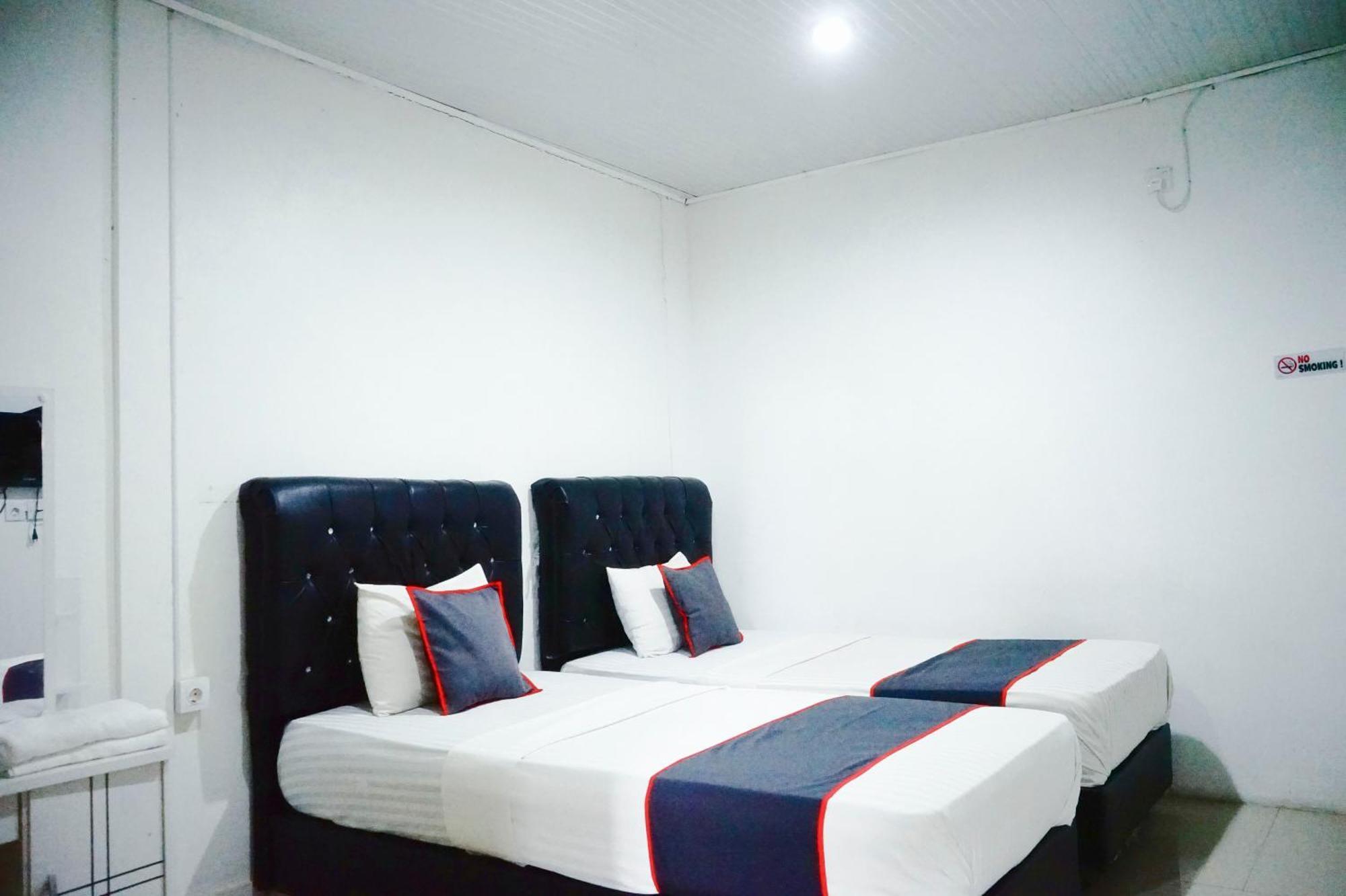 Hotel O Padang City Center Near Pantai Padang Formerly Hotel Siti Nurbaya Esterno foto