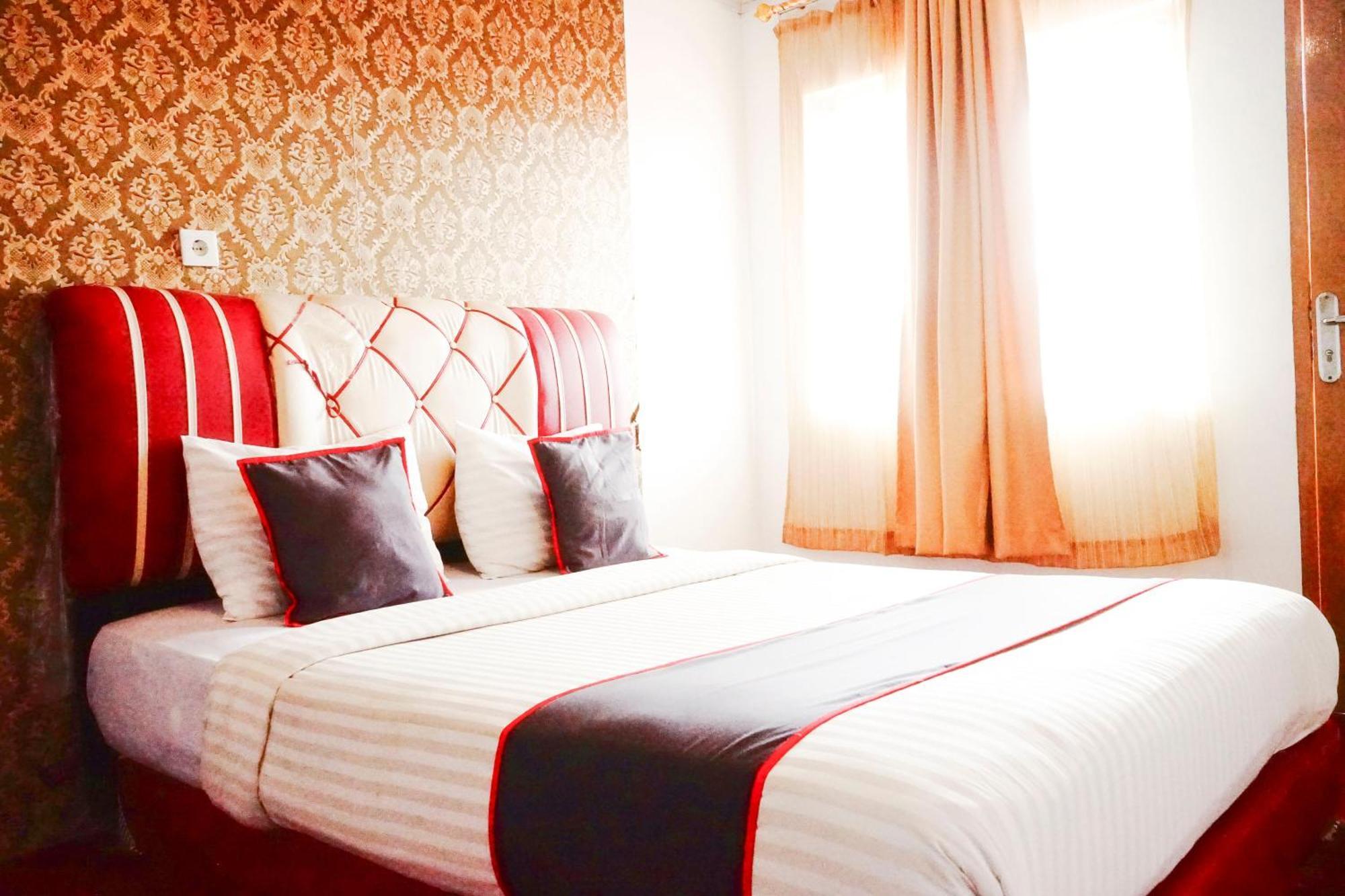 Hotel O Padang City Center Near Pantai Padang Formerly Hotel Siti Nurbaya Esterno foto