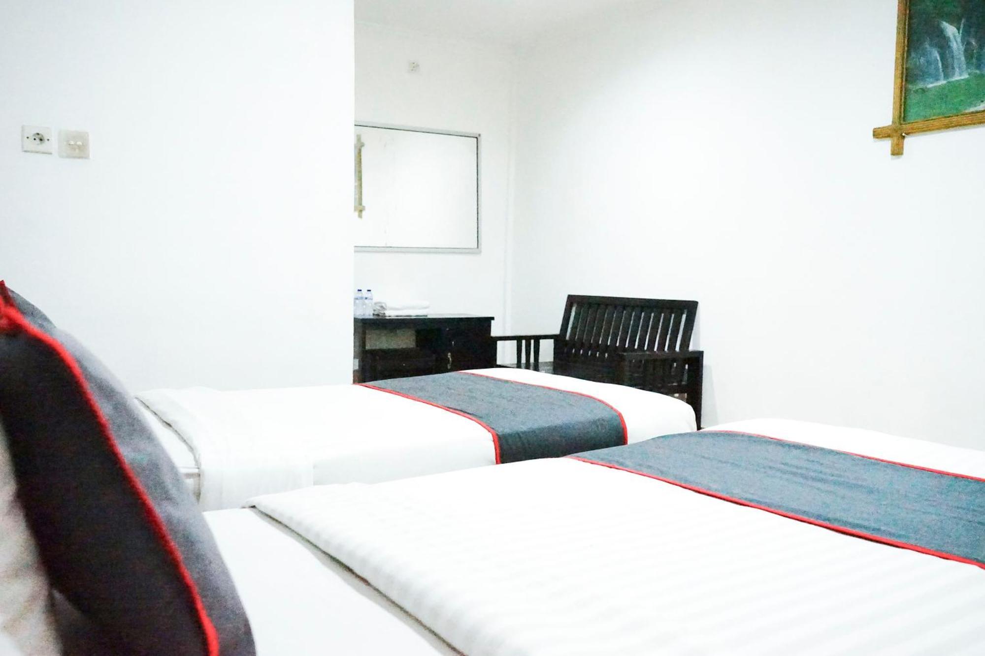 Hotel O Padang City Center Near Pantai Padang Formerly Hotel Siti Nurbaya Esterno foto