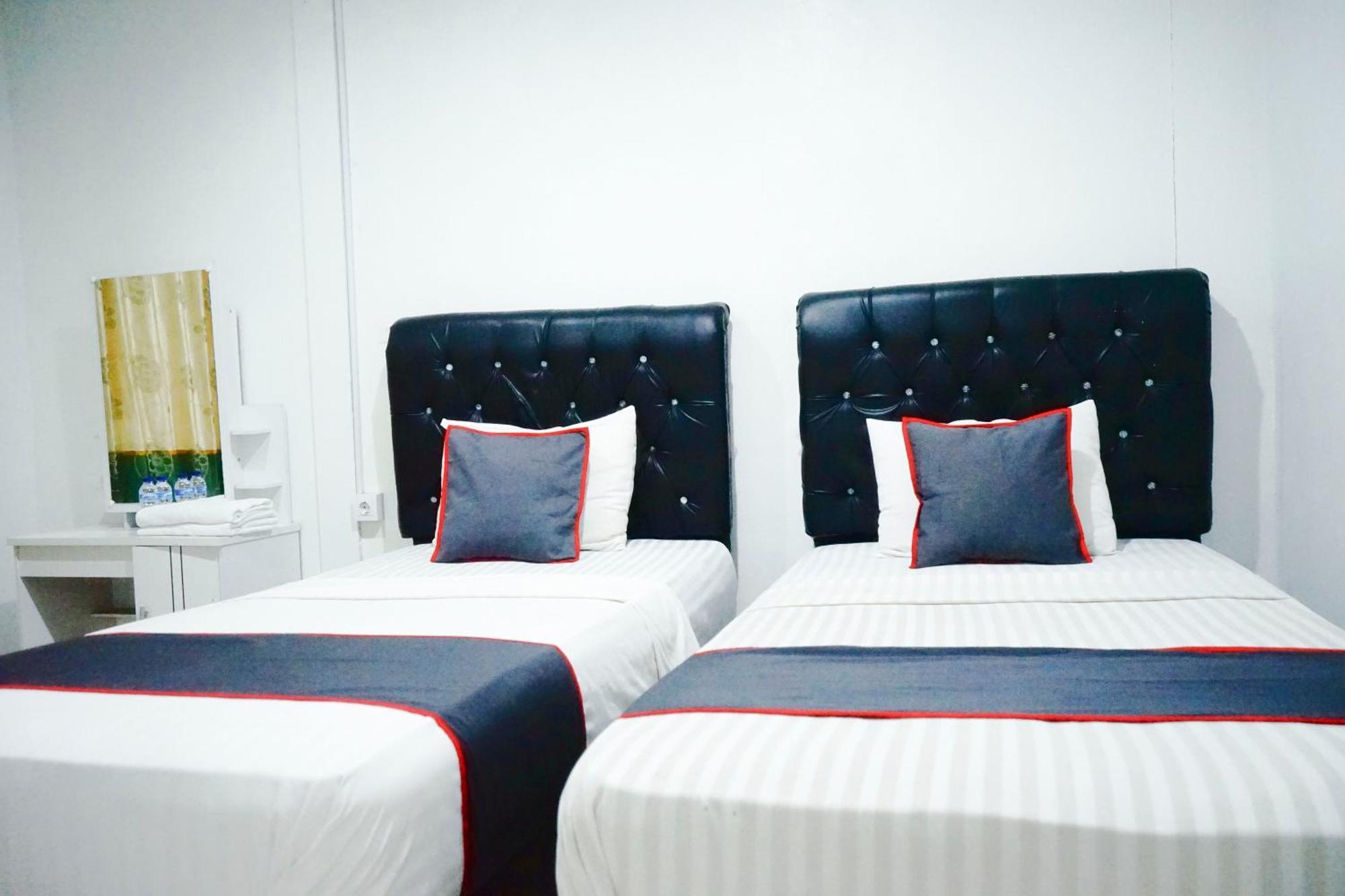 Hotel O Padang City Center Near Pantai Padang Formerly Hotel Siti Nurbaya Esterno foto