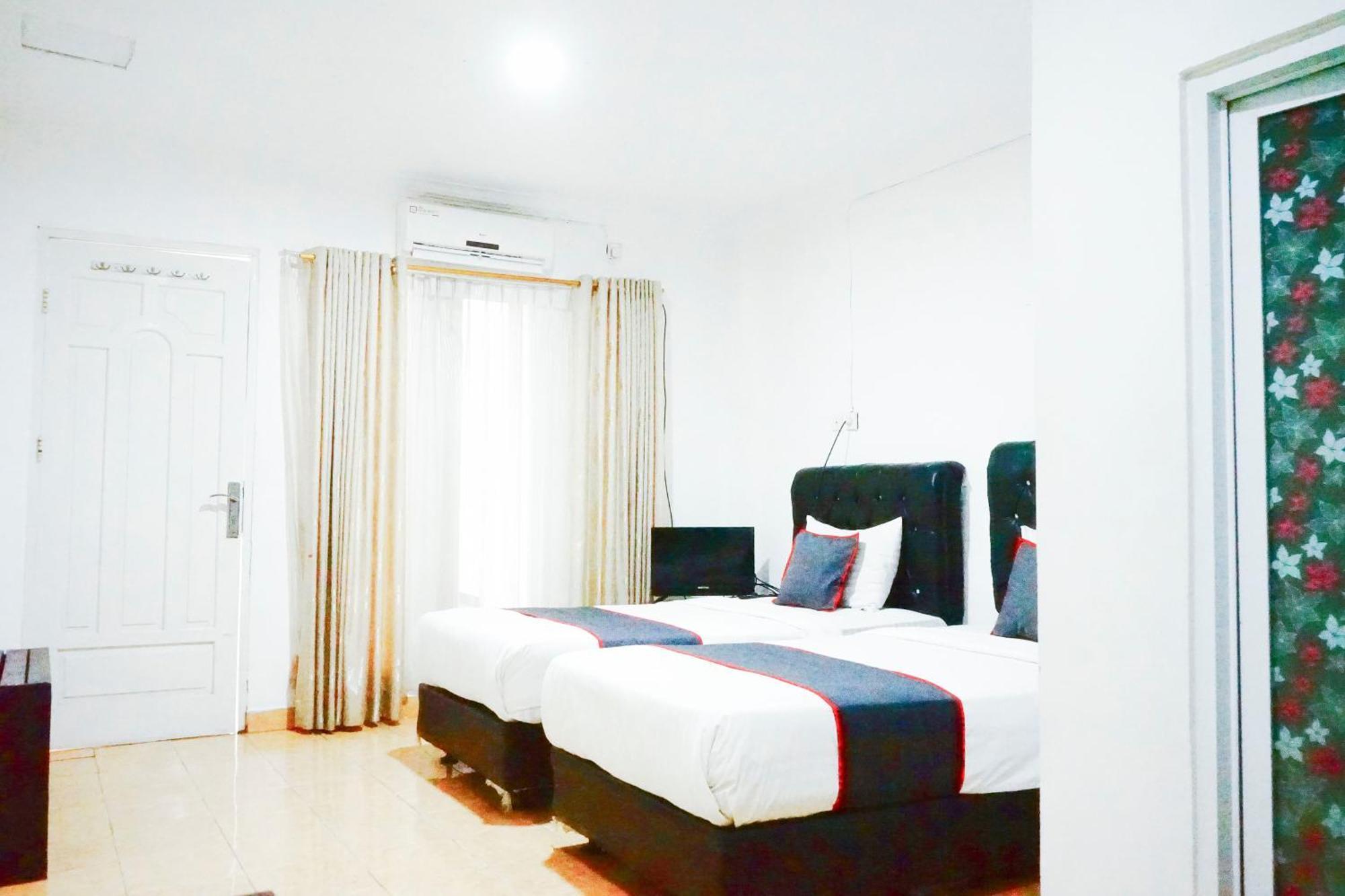 Hotel O Padang City Center Near Pantai Padang Formerly Hotel Siti Nurbaya Esterno foto