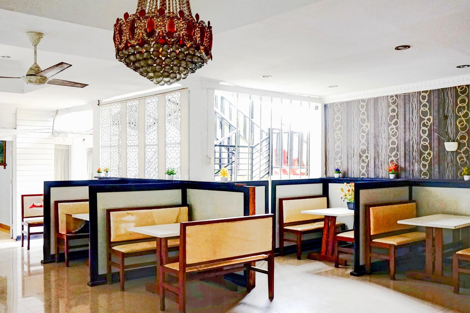 Hotel O Padang City Center Near Pantai Padang Formerly Hotel Siti Nurbaya Esterno foto